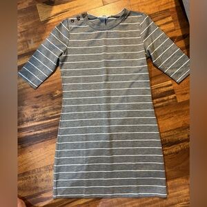 BB Dakota Gray and White Sheath Dress 3/4 Sleeve Crew Neck